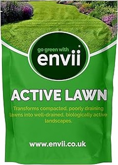 Guía paso a paso para aplicar un reparador de calvas en tu césped