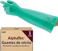 Uso seguro de guantes y mascarillas al aplicar tratamientos en jardinería