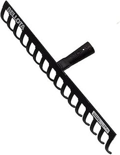 Rastrillos de mano y escardillos: diferencias clave para tu jardín